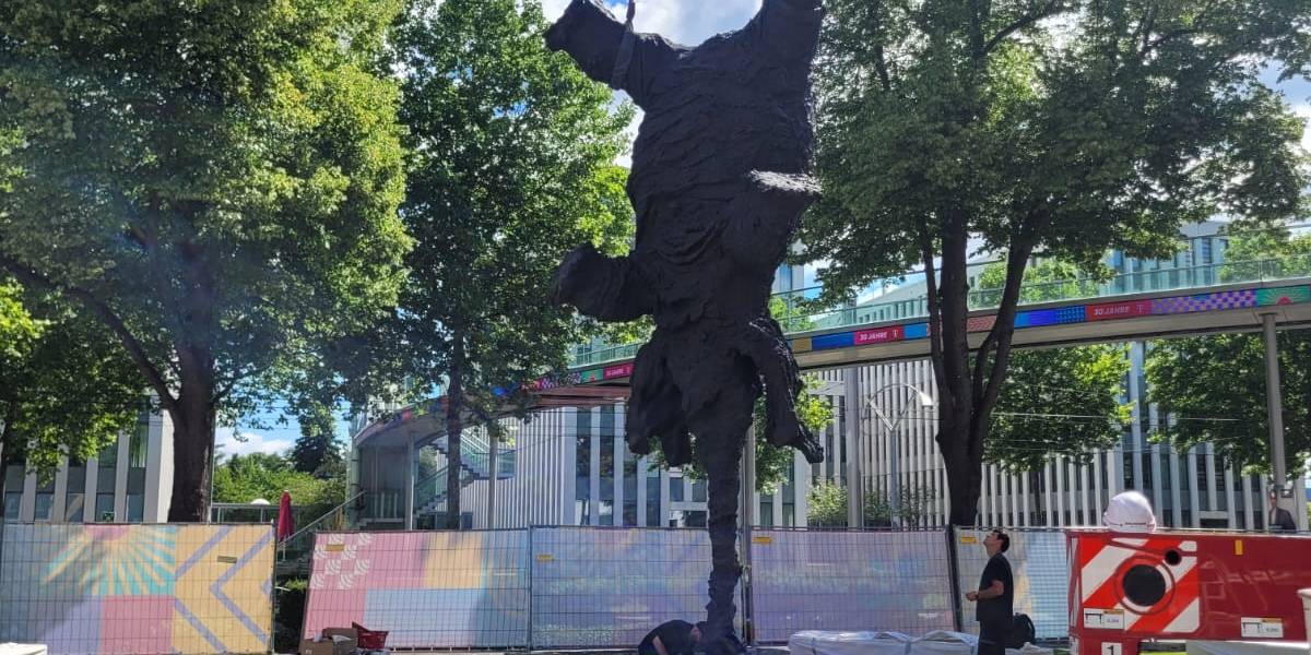 Art Installation: Transforming Space Through Sculptural Intervention