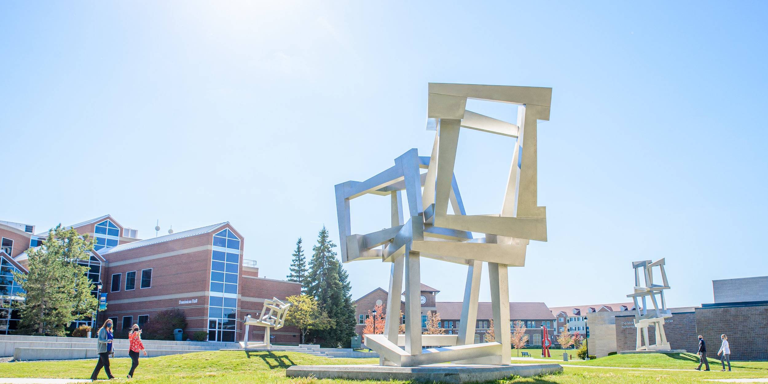 Metal Sculpture in Contemporary Art: Strength, Form, and Innovation