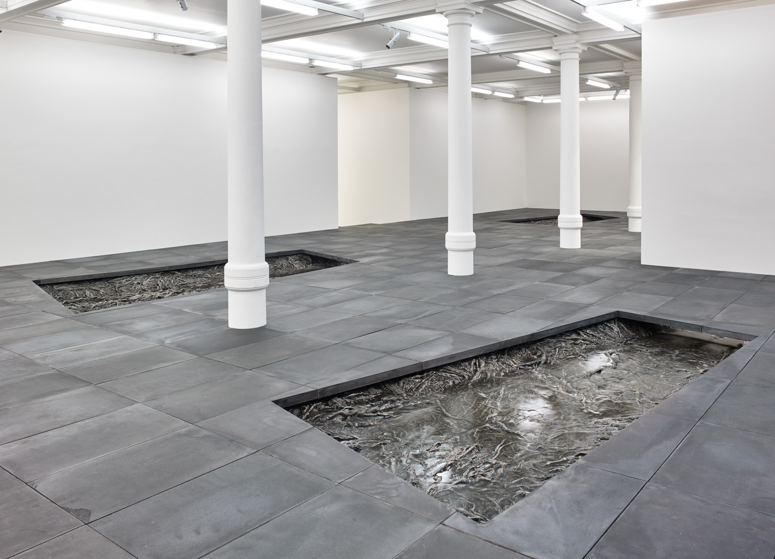 Cristina Iglesias: large-scale installations and the poetry of sculpture