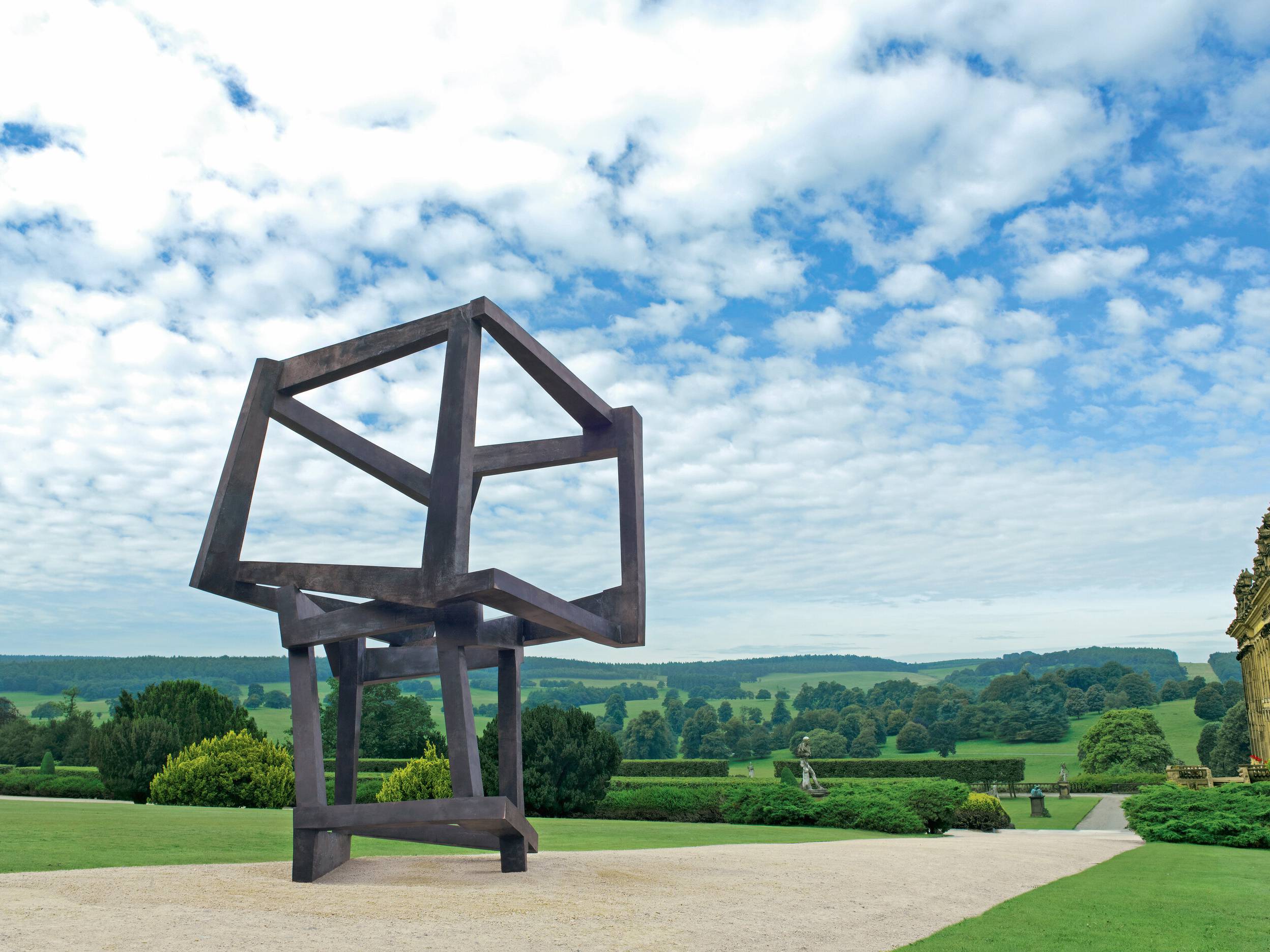 Large Outdoor Sculpture: Creating Impact in Public and Architectural Spaces
