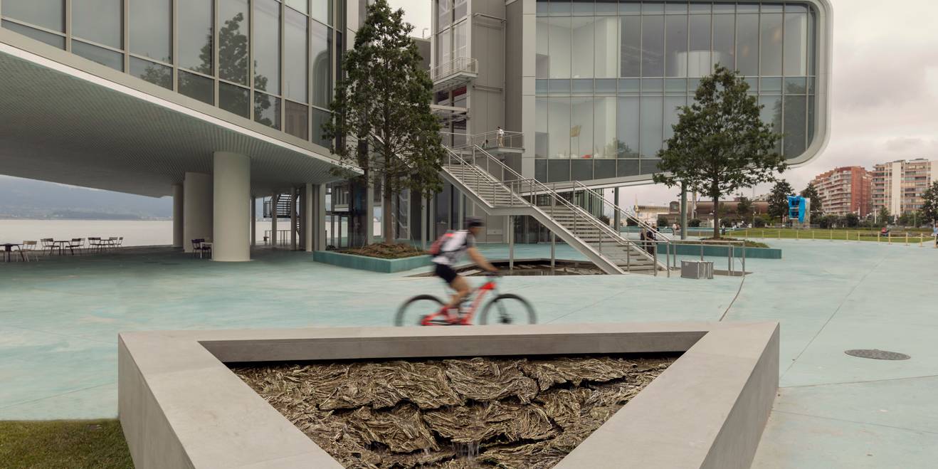 Esculturas del Arte Contempor&aacute;neo: obras, materiales y tendencias que definen nuestro tiempo