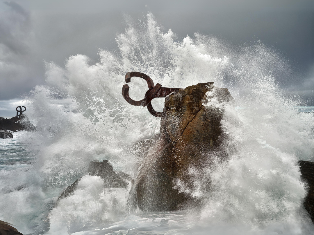 Escultura internacional: obras icónicas y arte público global