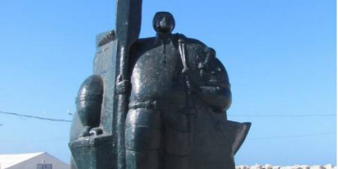 Roundabout Sculptures: Public Art, Urban Identity, and Landmark Design