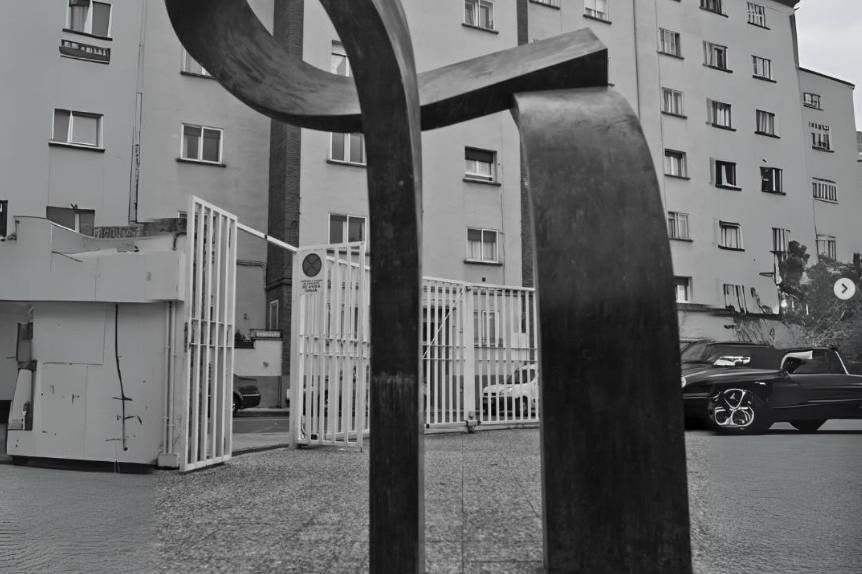Hospital Sculptures: How Art Creates Healing Environments and Enhances Healthcare Architecture