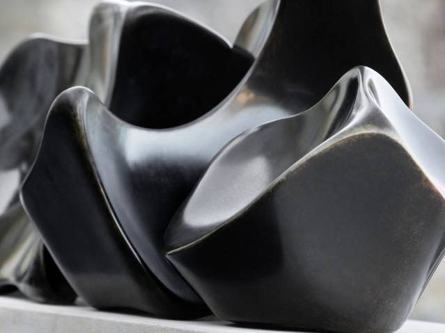 Stainless Steel Sculpture Fabrication: Process, Welding, Finishing, and Large-Scale Production