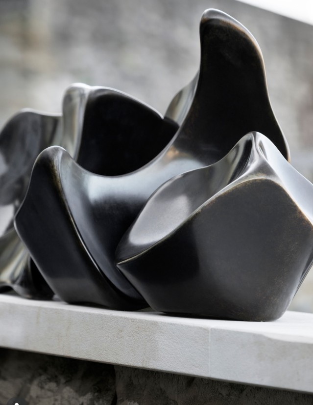 Stainless Steel Sculpture Fabrication: Process, Welding, Finishing, and Large-Scale Production
